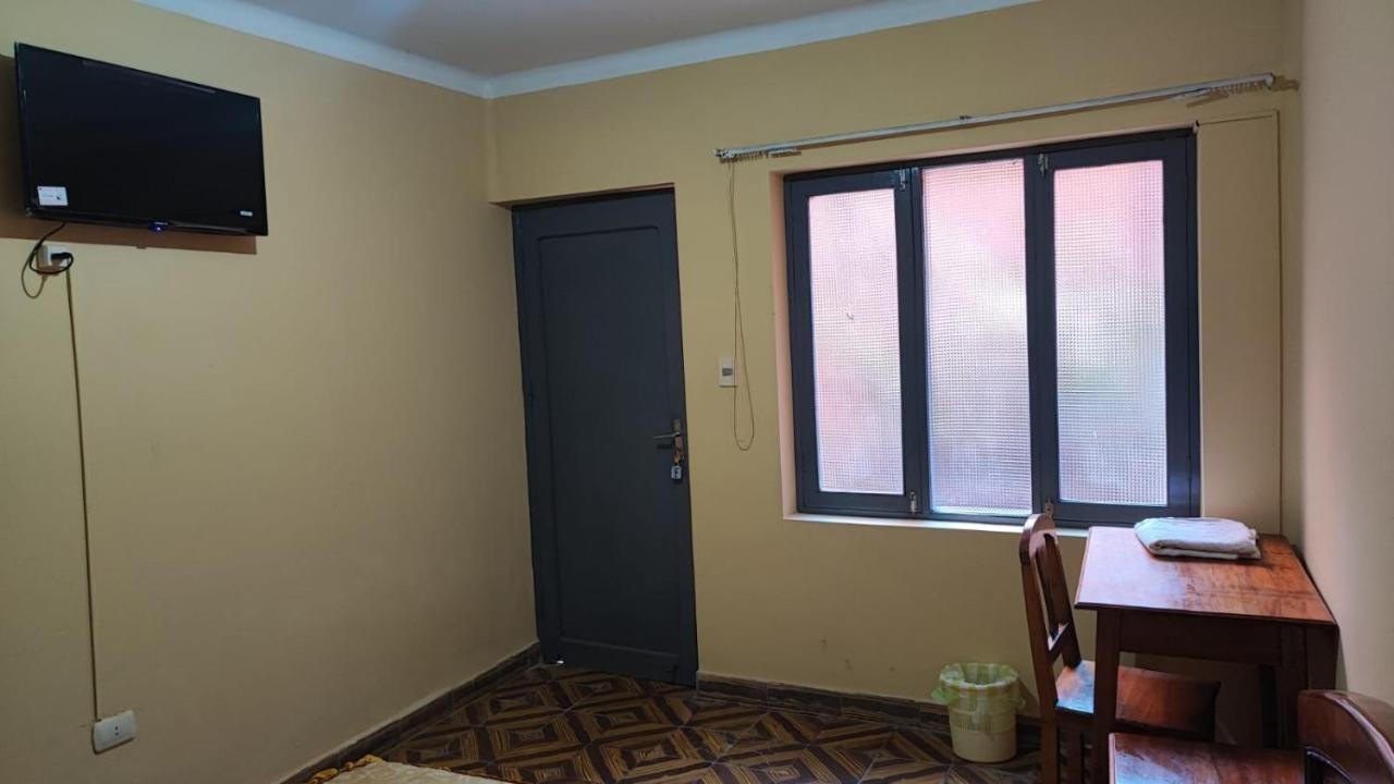 Homestay The House *